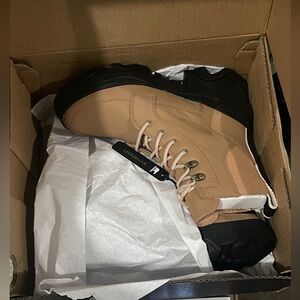 brand new in box Sorel Women's Brex Lace Waterproof Boot size 6